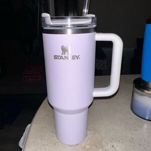 Stanley 40oz H2.0 Flowstate Quencher Color Wisteria